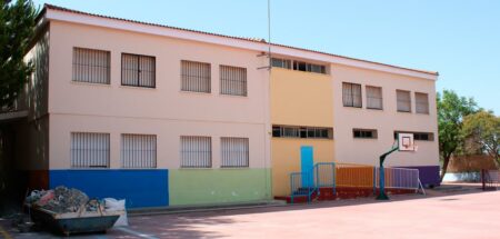 El Ayuntamiento invertirá 30.000 euros en las labores de manteniemiento de los colegios en verano