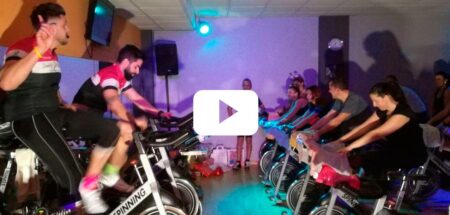 Sport Center Evolution recauda juguetes para los niños necesitados con su Ciclo Indoor Benéfico