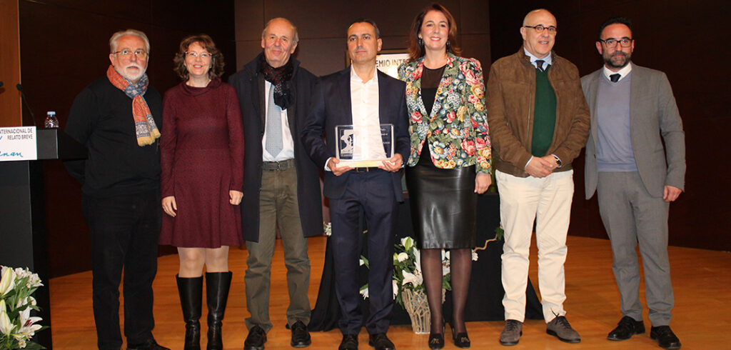 Martínez López recibe el galardón del Premio Internacional de Relato Breve Gerald Brenan