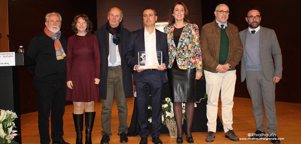 Martínez López recibe el galardón del Premio Internacional de Relato Breve Gerald Brenan 