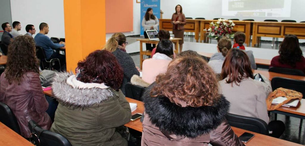 Comienza el ‘coworking’ de Alhaurín el Grande con un taller de comunicación para los emprendedores