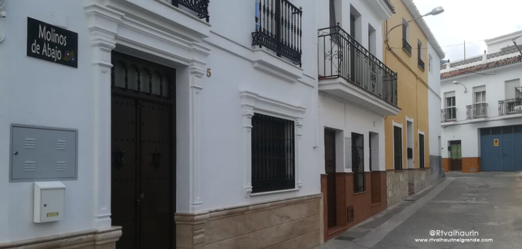 El Ayuntamiento invierte 454.000 euros en las obras de las calles Fuengirola y Molinos de Abajo que comienzan hoy