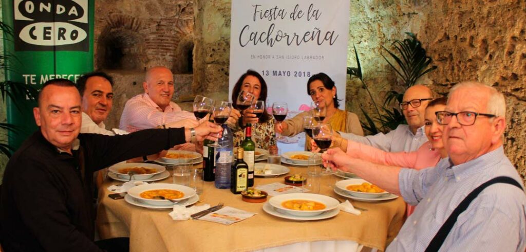 Onda Cero emite un programa desde Alhaurín el Grande para promocionar la Fiesta de la Cachorreña