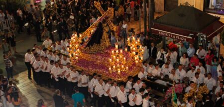 Alhaurín el Grande volvió a echarse a la calle para la procesión del sábado 9 de junio del día de Jesús