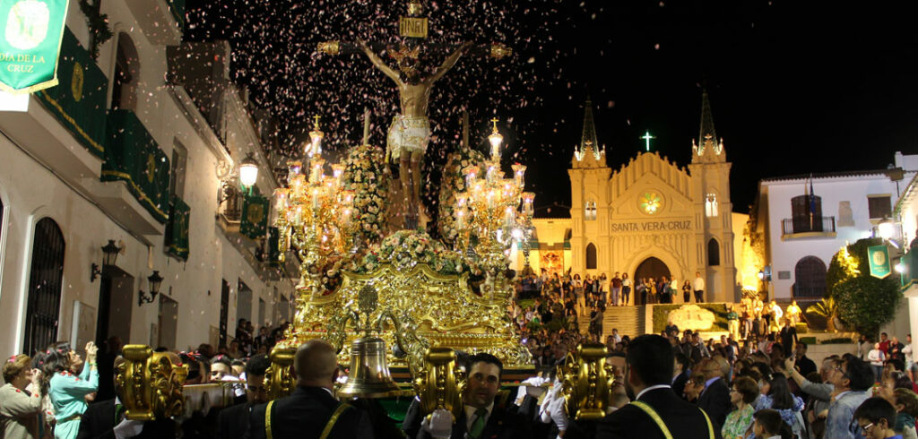 día 2 de mayo, procesión