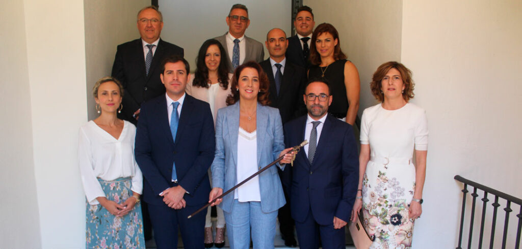 Toñi Ledesma recupera la alcaldía del Ayuntamiento de Alhaurín el Grande con la mayoría absoluta del PP 