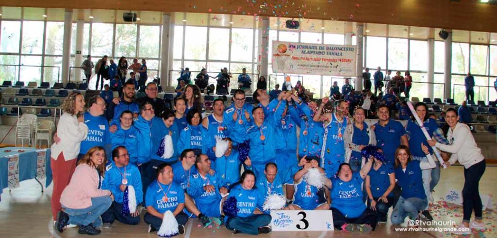 Más de 400 personas participan en la XXI Jornada de Baloncesto Adaptado del Centro Fahala
