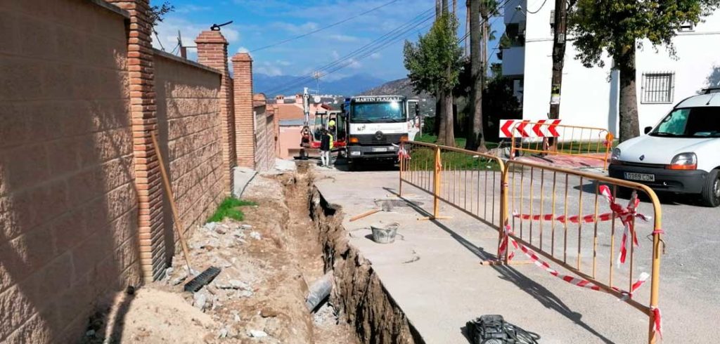 Mejoras en la red de abastecimiento de agua potable entre el Camino de Coín y El Parral