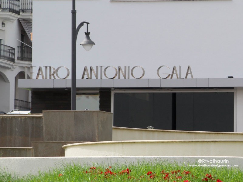 El Ayuntamiento ha invertido unos 16.000 euros en los trabajos de mantenimiento en la biblioteca y el teatro 