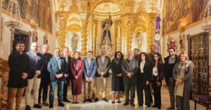 Entrega de pastas a Rocío Moltó, pregonera Semana Santa 2026. Hdad. de Nuestro Padre Jesús Nazareno.