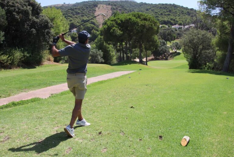 V Torneo de Golf Tomate Huevo Toro